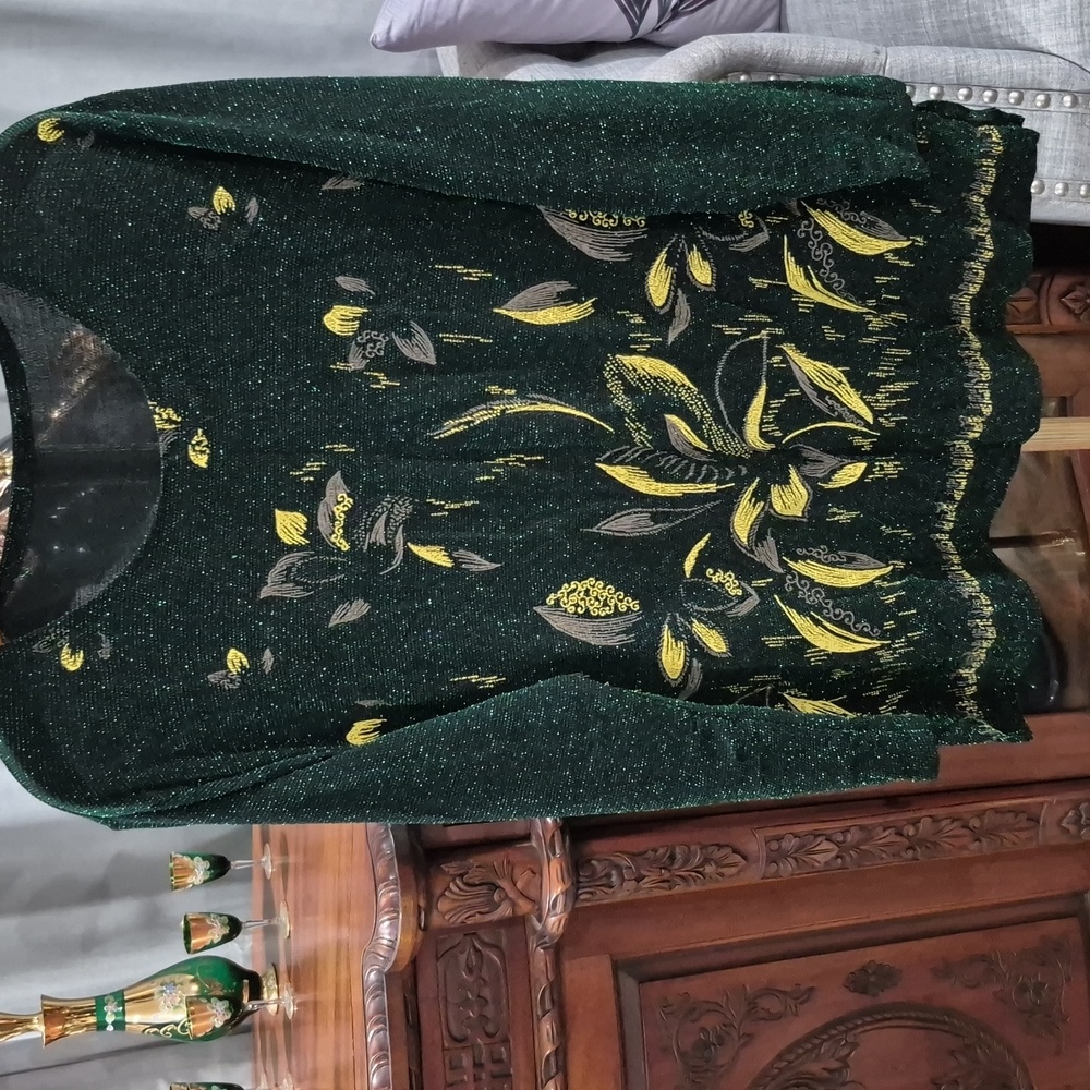 Vintage Sparkly Green with Yellow Leaf Long Sleeve Top.